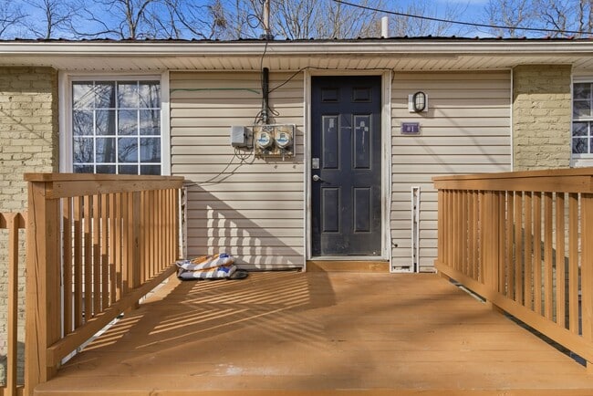 701 Peppers Ferry Rd in Pulaski, VA - Building Photo - Building Photo