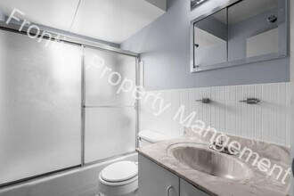 19 Quick Dr in Florissant, MO - Building Photo - Building Photo