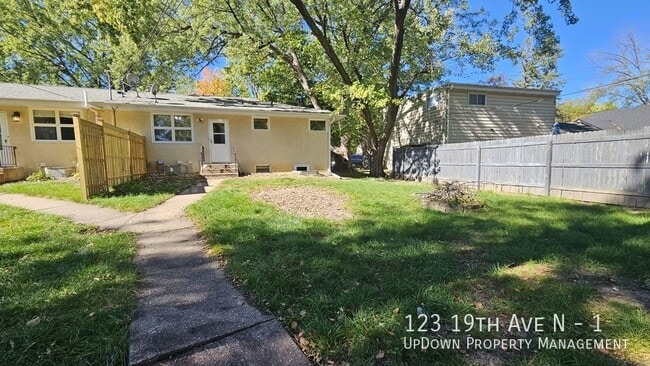 123 19th Ave N