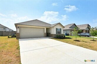 528 Willow Valley St in New Braunfels, TX - Building Photo - Building Photo
