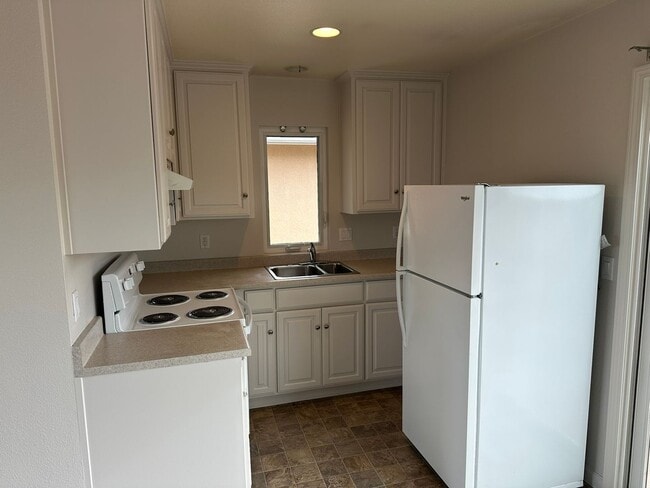 562 Kings Ave in Morro Bay, CA - Building Photo - Building Photo