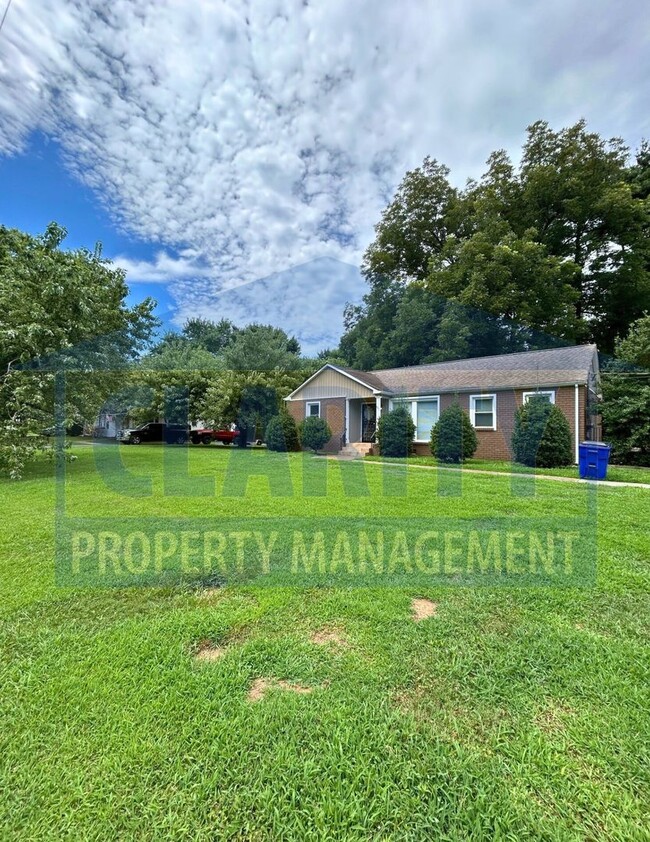 401 Emmett Ave NW in Cleveland, TN - Building Photo - Building Photo