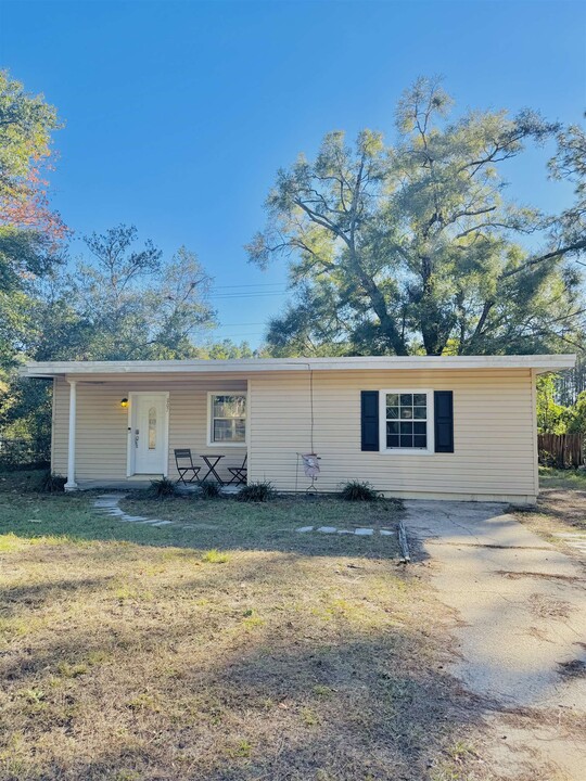 807 Shannon St in Tallahassee, FL - Building Photo