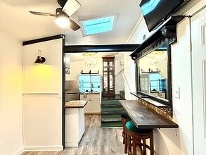 4409 SE 89th Ave, Unit B in Portland, OR - Building Photo - Building Photo