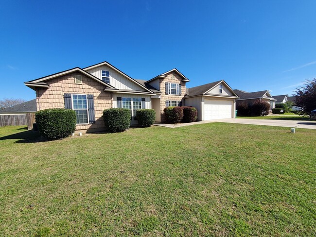 5199 Branch Point Dr in Valdosta, GA - Foto de edificio - Building Photo