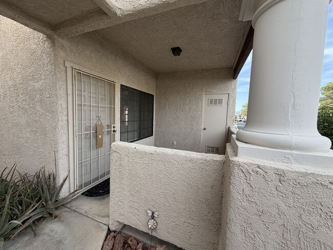 1415 Santa Margarita St in Las Vegas, NV - Building Photo - Building Photo