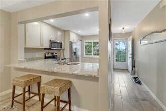 3002 Sandpiper Bay Cir in Naples, FL - Building Photo - Building Photo