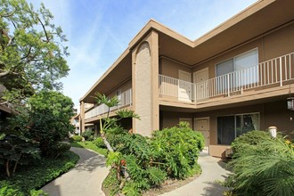 Trade Winds Apartments in El Cajon, CA - Building Photo - Building Photo