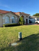 16487 SW 56th Terrace in Miami, FL - Building Photo