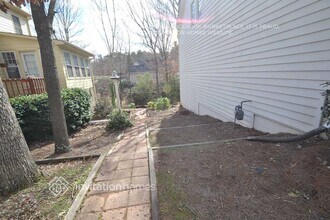 2205 Thicket Ct in Acworth, GA - Foto de edificio - Building Photo