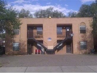 1041 Meadowlark Ct SE in Rio Rancho, NM - Foto de edificio