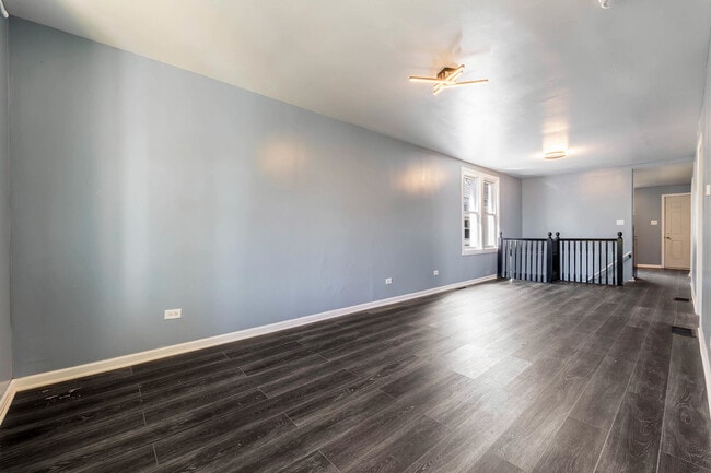 554 Douglas Ave in Calumet City, IL - Building Photo - Building Photo