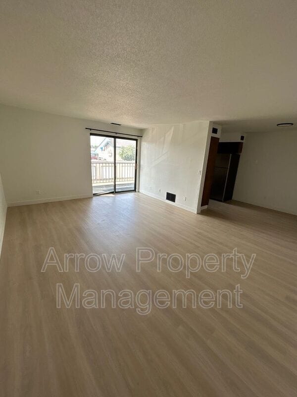 property at 201 E Arbor Ave