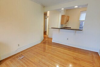 25 Queensberry St, Unit 32 in Boston, MA - Building Photo - Building Photo