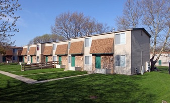 Ashton Square Apartments in Columbus, OH - Building Photo
