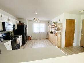 1144 Oak Way Dr in Webb City, MO - Building Photo - Building Photo