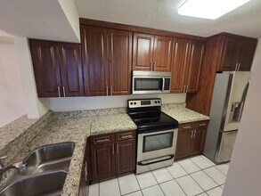 8560 SW 212th St, Unit 8560 in Cutler Bay, FL - Building Photo - Building Photo