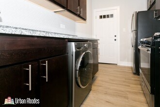 703 W Brompton Ave, Unit A01C in Chicago, IL - Building Photo - Building Photo