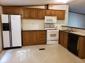 45 Rich Dr in Whittier, NC - Building Photo - Building Photo