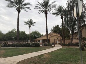 2038 W Olive Way in Chandler, AZ - Building Photo - Building Photo