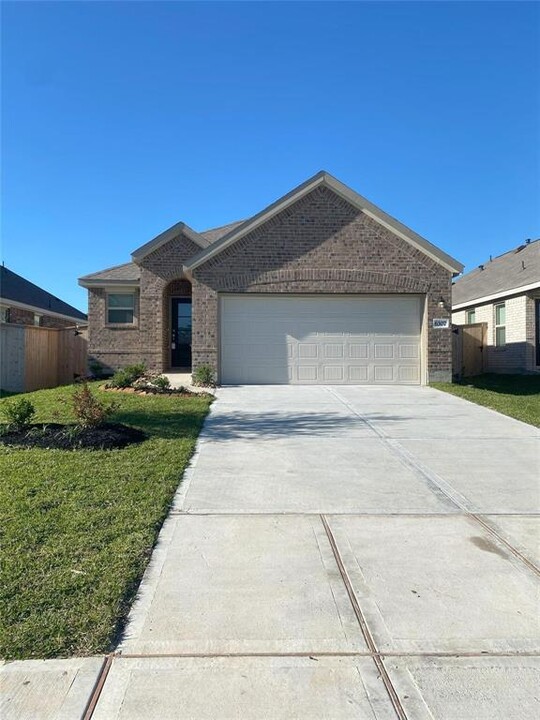 6307 Barrington Clf Trl in Porter, TX - Building Photo