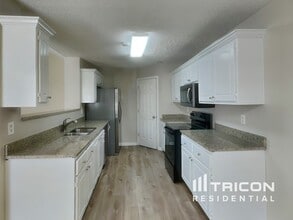 8762 Edenton Way in Jonesboro, GA - Building Photo - Building Photo