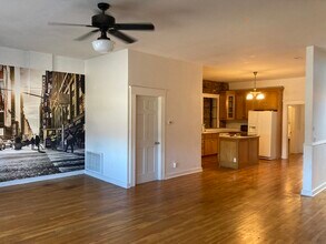 416 S Campbell Ave, Unit 416 in Springfield, MO - Building Photo - Building Photo