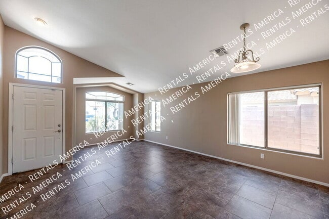 3859 E Longhorn Dr in Gilbert, AZ - Building Photo - Building Photo
