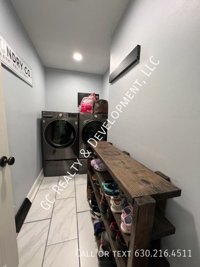 1825 N Kaspar Ave in Arlington Heights, IL - Building Photo - Building Photo