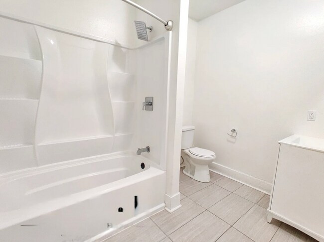 2255 W 14th St in Los Angeles, CA - Building Photo - Building Photo