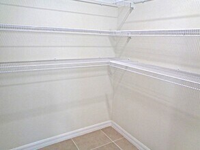 10927 Carlton Fields Dr in Riverview, FL - Foto de edificio - Building Photo