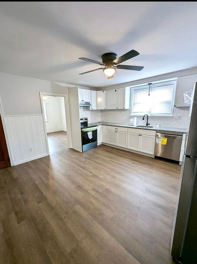 914 Hellertown Rd in Bethlehem, PA - Building Photo - Building Photo