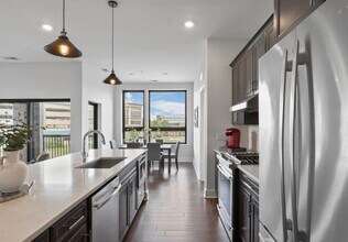 44691 Wellfleet Dr, Unit 310 in Ashburn, VA - Building Photo - Building Photo