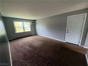 929 Cook Ave in Youngstown, OH - Building Photo - Building Photo
