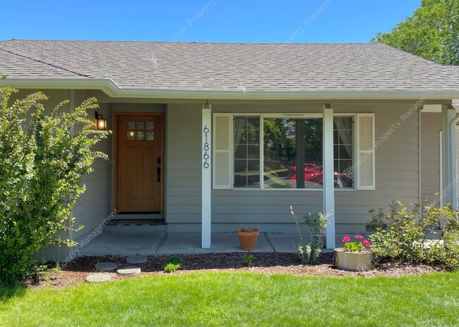 61866 Avonlea Cir in Bend, OR - Building Photo - Building Photo