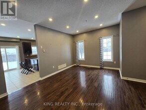 44 Kimble Ave in Clarington, ON - Building Photo - Building Photo