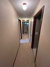 698 NW Fenton St in McMinnville, OR - Building Photo - Building Photo