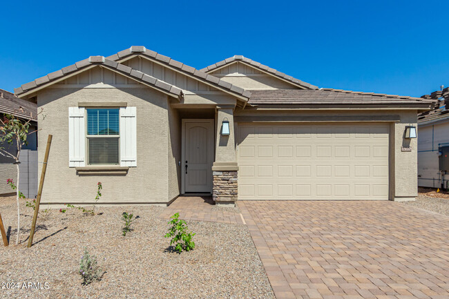 10162 Amelia Ave in Avondale, AZ - Building Photo - Building Photo