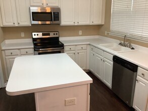 1432 Cantwell Ct in High Point, NC - Building Photo - Building Photo
