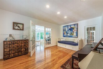 4255 Lennox Dr in Miami, FL - Foto de edificio - Building Photo