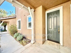 29751 Maxmillian Ave in Murrieta, CA - Building Photo - Building Photo