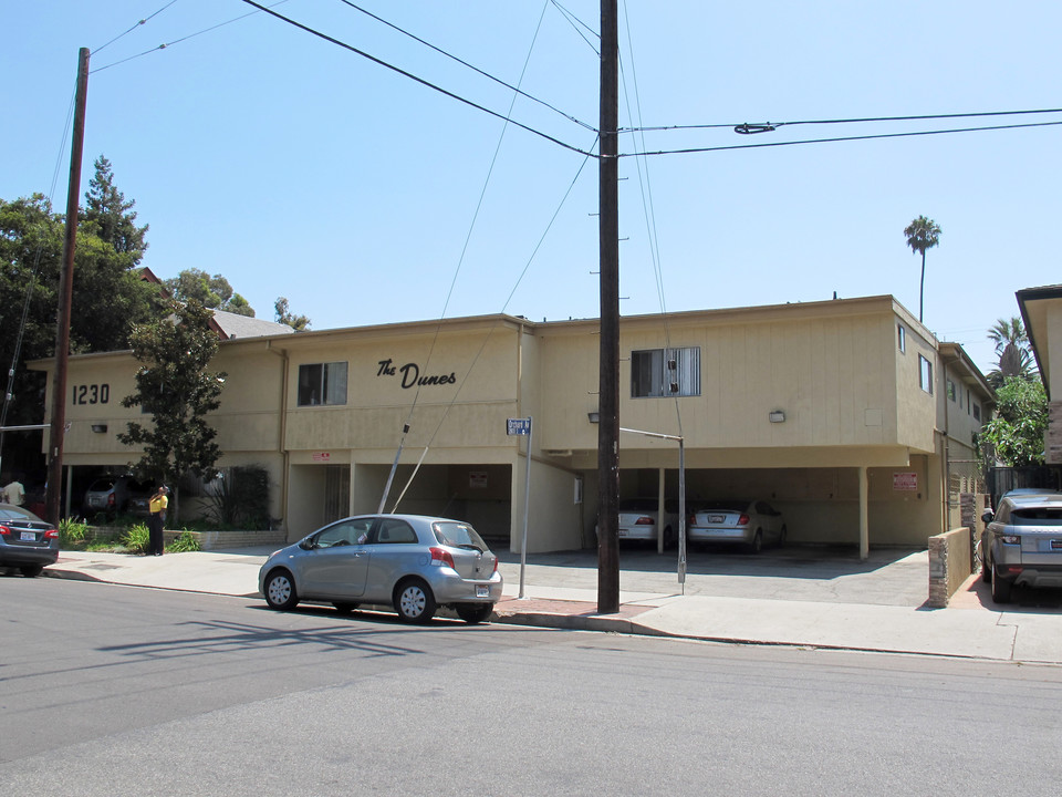 The Dunes in Los Angeles, CA - Foto de edificio