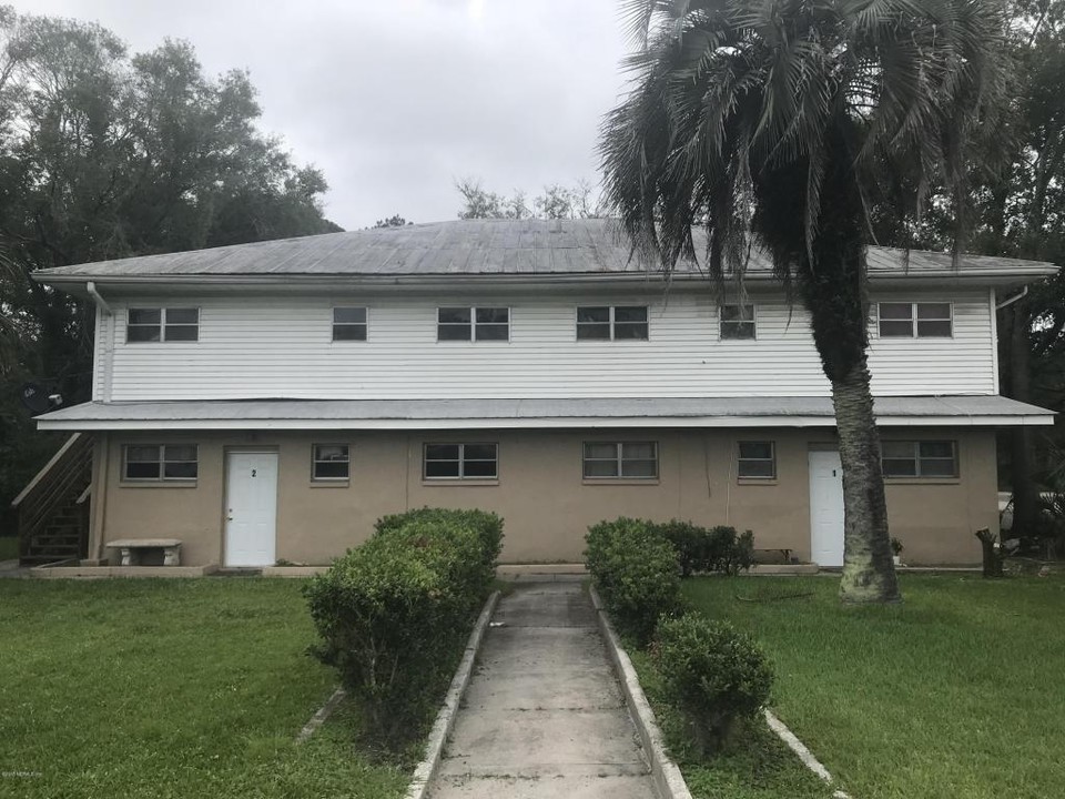 Temple Lake Apartments in Starke, FL - Building Photo