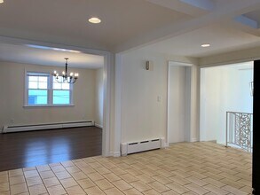 24 Hall Ave in Eastchester, NY - Building Photo - Building Photo