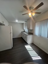 1827 W Glencrest Ave in Anaheim, CA - Building Photo - Building Photo