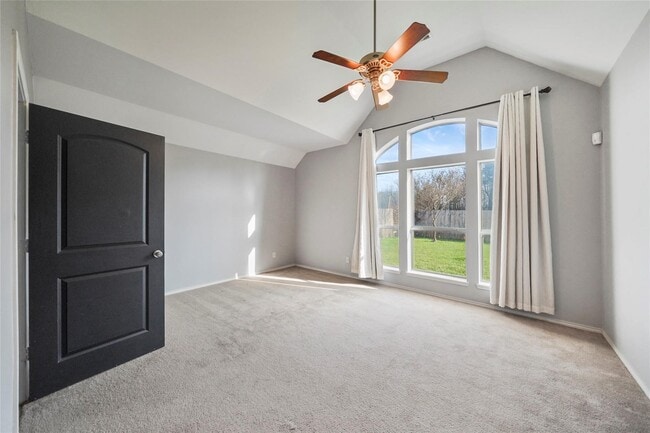 property at 2886 Woodland Glen Ln