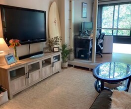 18 Juniper St, Unit #49 in Brookline, MA - Foto de edificio - Building Photo