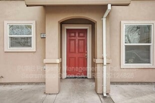 1916 Juliesse Ave in Sacramento, CA - Building Photo