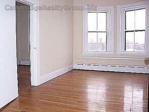 94 Willow St, Unit 102-02 in Cambridge, MA - Building Photo - Building Photo