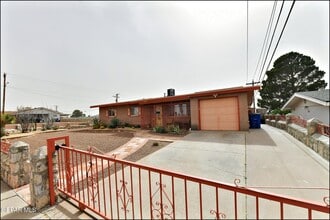 7830 Basswood Ave in El Paso, TX - Building Photo - Building Photo